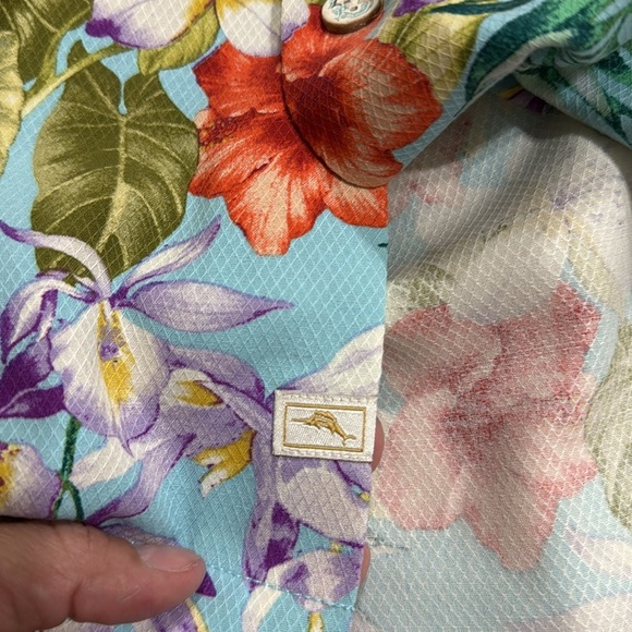 (P) Tommy Bahama Tropical Floral Men's Shirt
100% Silk, Size L, New - Picture 14 of 16